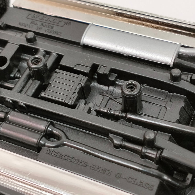 Diecast 1:24 Scale Mercedes-Benz G-Class SUV