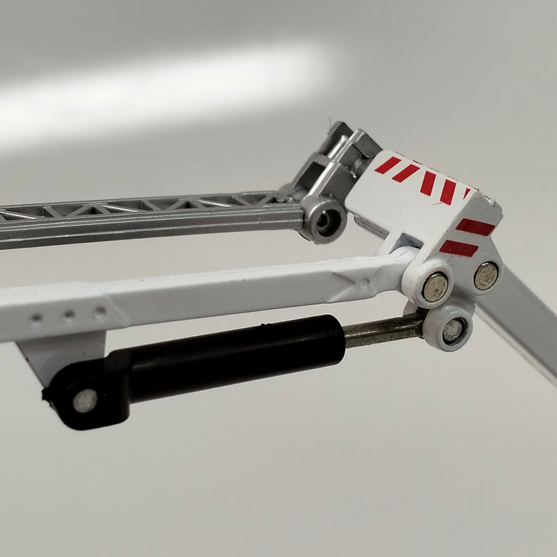 Diecast 1:50 Scale Aerial Fire Engine Truck