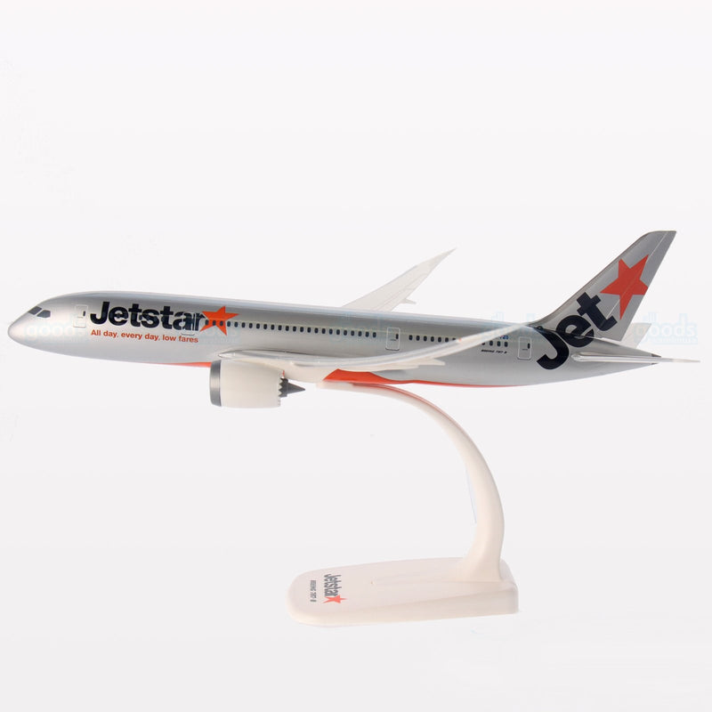 Jetstar Boeing 787-8 Dreamliner 1:200 Scale Solid Plastic 787 Model Aircraft