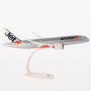 Jetstar Boeing 787-8 Dreamliner 1:200 Scale Solid Plastic 787 Model Aircraft