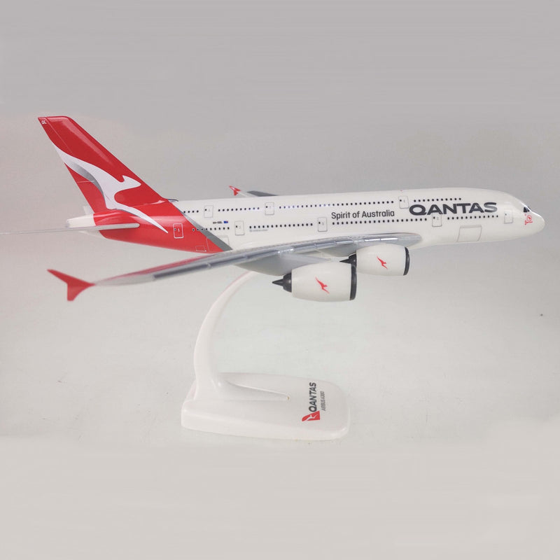 Qantas Airbus A380-800 Superjumbo Jet VH-OQL 1:250 Plastic Aircraft Model Plane