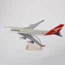 Qantas Boeing 747-400 Jumbo Jet VH-OJA 1:250 Plastic Model Replica 747 Aircraft