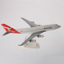 Qantas Boeing 747-400 Jumbo Jet VH-OJA 1:250 Plastic Model Replica 747 Aircraft