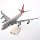Qantas Boeing 747-400 Jumbo Jet VH-OJA 1:250 Plastic Model Replica 747 Aircraft